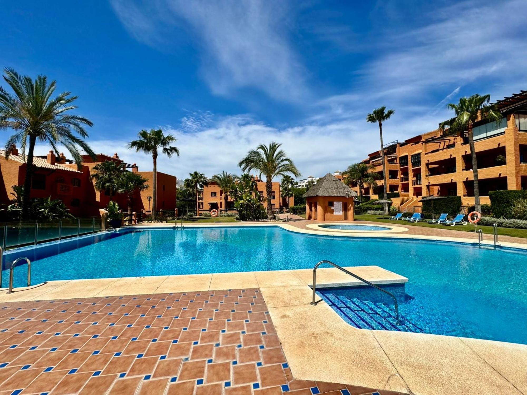 Piso De Lujo Golf Y Playa